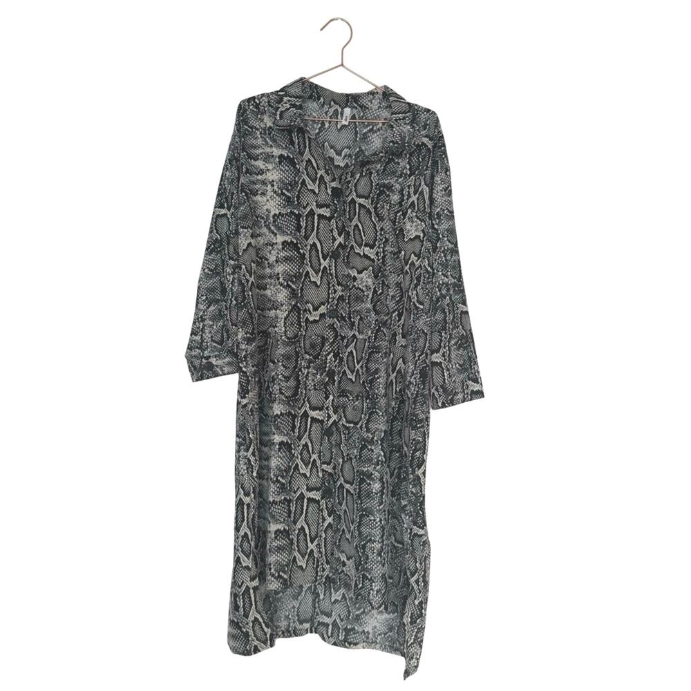Glam Monochrome Snakeskin Pattern shirt dress